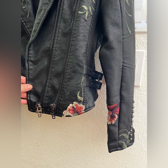 BLANK NYC Floral Black Genuine Leather Jacket - Picture 5 of 9